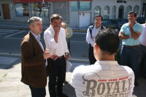 Fernando Guitián nunha xornada de traballo da candidatura do PP Gondomar.