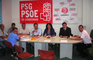 Os socialistas das Rías Baixas na reunión de traballo celebrada en Gondomar xunto con representantes da C.M. de Vincios.