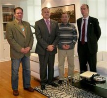Reunión dos alcaldes do Val Miñor con Mendez Romeu