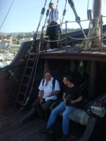 Os xornalistas do fam trips chegados a Baiona na Carabela La Pinta.