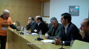 Encontro da plataforma de afectados cos alcaldes do Val Miñor e o presidente da deputación.