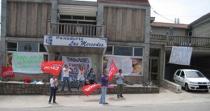 Grupo de traballadores das Panaderías Las Mercedes na central en Porriño.