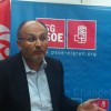 O deputado do PSdeG PSOE Abel Losada onte na sede dos socialistas de Nigrán
